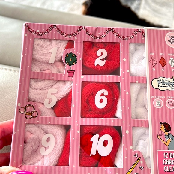 THE VINTAGE COSMETIC COMPANY 12 DAYS OF CLEANSING - Picture 5 of 6